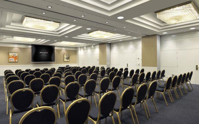 Отель Victoria Gran Meliá