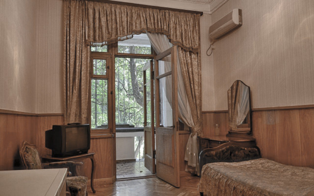 Nizhnaya Oreanda Hotel