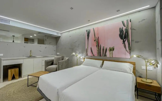 Gran Marina Suites