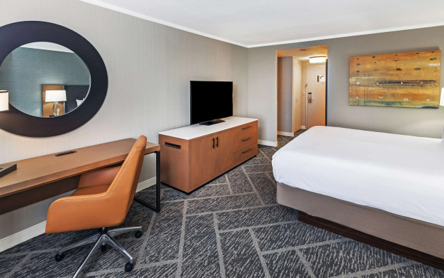 DoubleTree by Hilton Tulsa - Warren Place