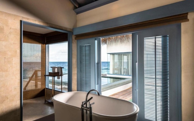 Lagoon Beach Villa with Pool — фото 3