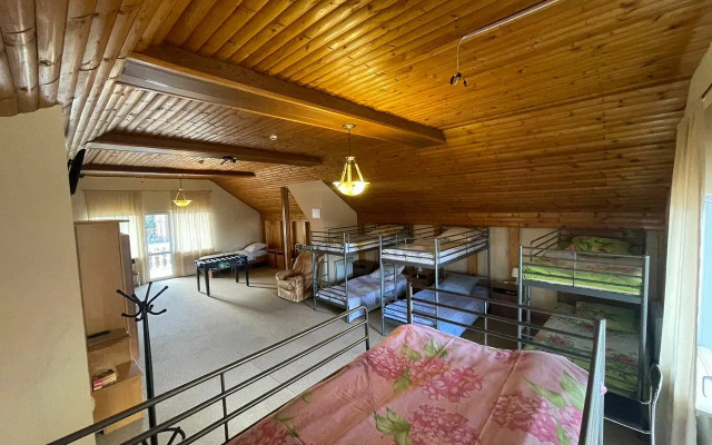 V Krasnoy Polyane Hostel