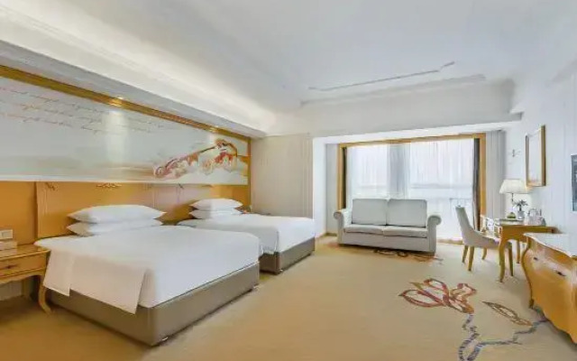 Vienna International Hotel (Anji Jiayuan Plaza)