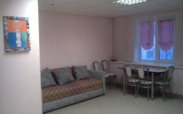 Like Hostel