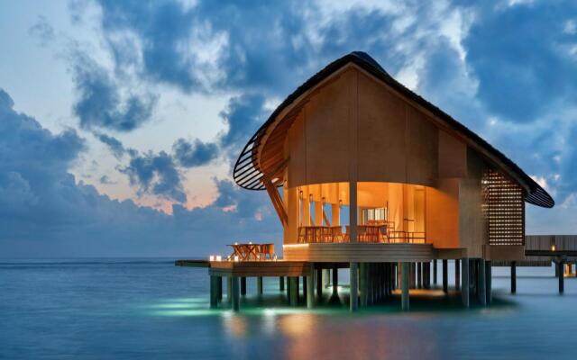 Hilton Maldives Amingiri Resort & Spa