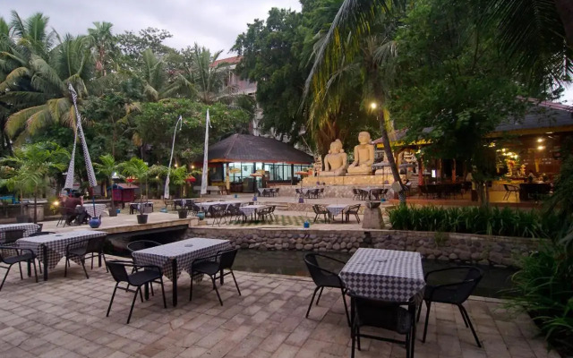 Lorin Solo Hotel