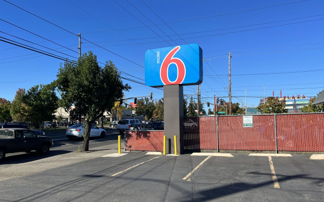 Motel 6 Portland, OR - Central