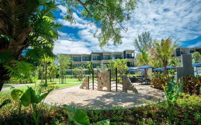 Le Méridien Phuket Mai Khao Beach Resort