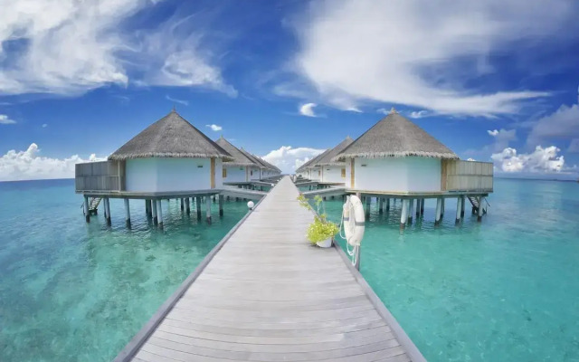 Angaga Island Resort & Spa