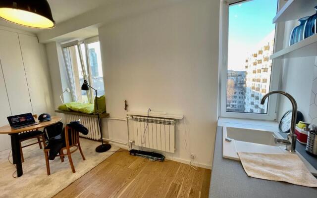 HOLIDAY 2 WiFi 300Mbs 70’TV Netflix HBO Max Apple