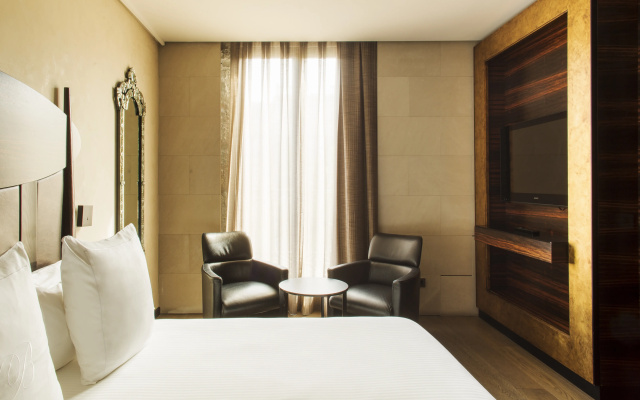 Bagues, a Small Luxury s of the World