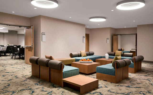 Hilton Garden Inn LAX Los Angeles Airport Hotel