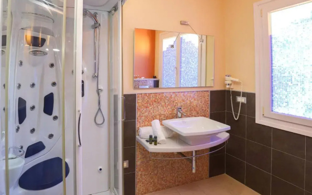 Janus Hotel