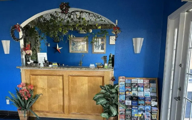 Apollo Lodge and RV Park