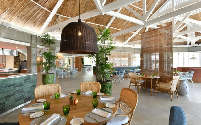 Veranda Grand Baie Hotel & Spa