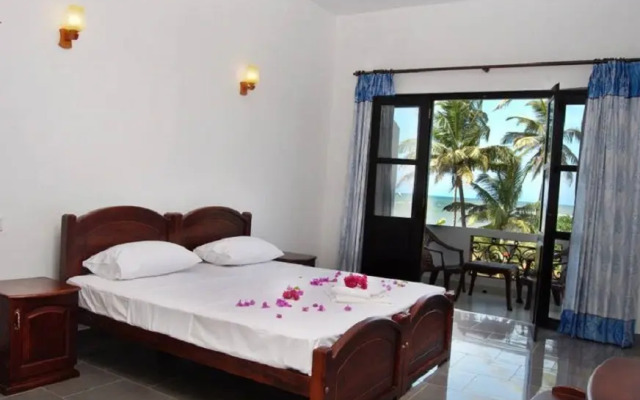 Estuary Beach Hotel