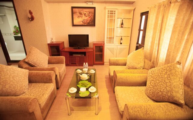 Au Lac Legend Hotel