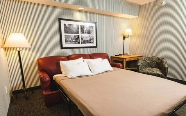 Williamsburg Woodlands Hotel & Suites, an official Colonial Williamsburg Hotel