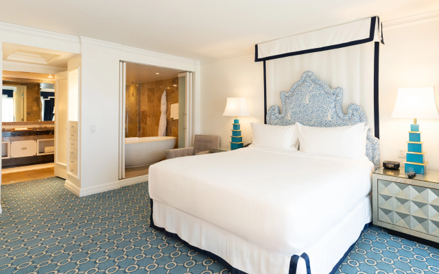 Eau Resort & Spa