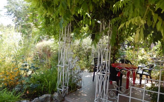 Villa Lira Guest House