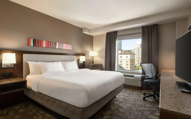 Hilton Garden Inn San Antonio Downtown Riverwalk