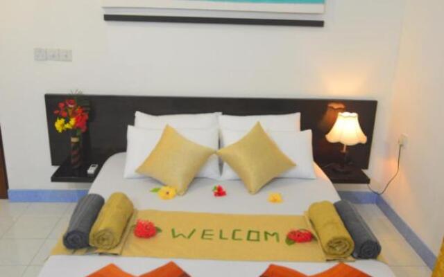 Dhigurah Inn