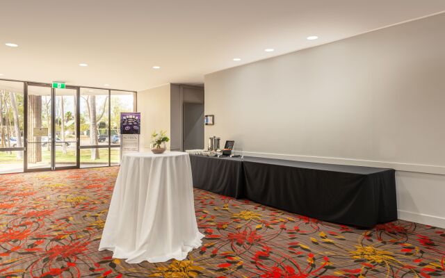DoubleTree by Hilton Alice Springs
