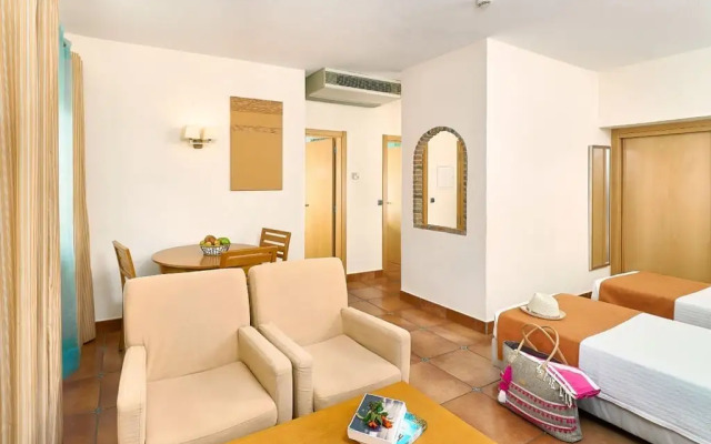 Oceanus Aparthotel