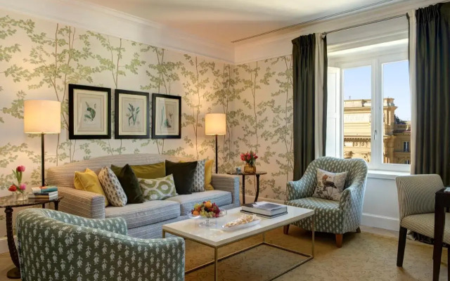 Hotel Savoy