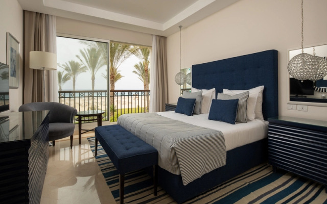 JAZ Elite Crystal, Almaza Bay