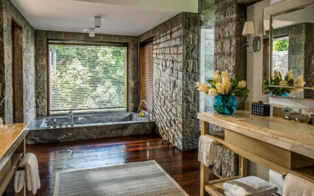 Four Seasons Resort Seychelles