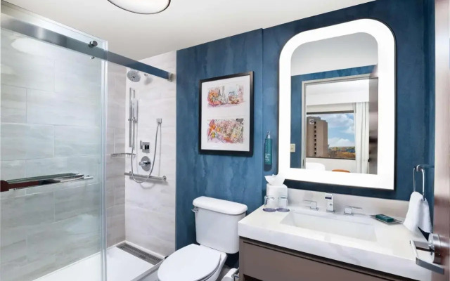 DoubleTree by Hilton Houston Medical Center Hotel & Suites