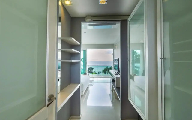 KC Beach Club & Pool Villas