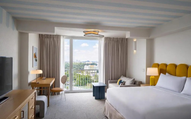 Renaissance Orlando Resort – Disney Springs® Area