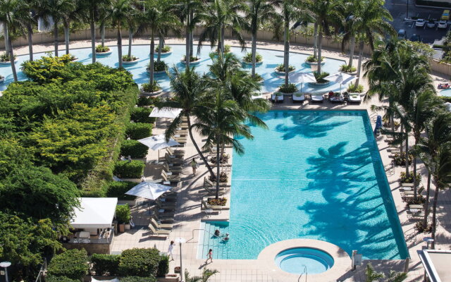 Four Seasons Miami Hotel 