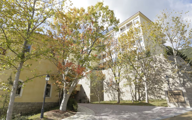 Отель La Vista Fuji Kawaguchiko