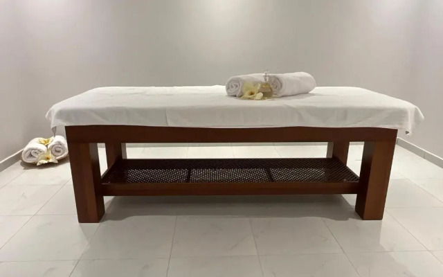 Lures Hotel