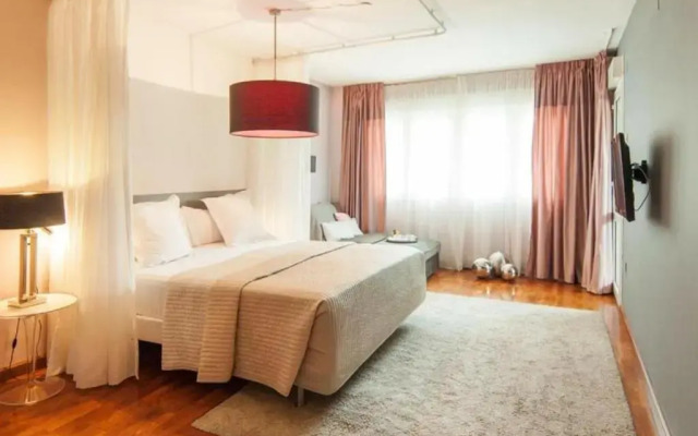BYPILLOW Villa Lorena