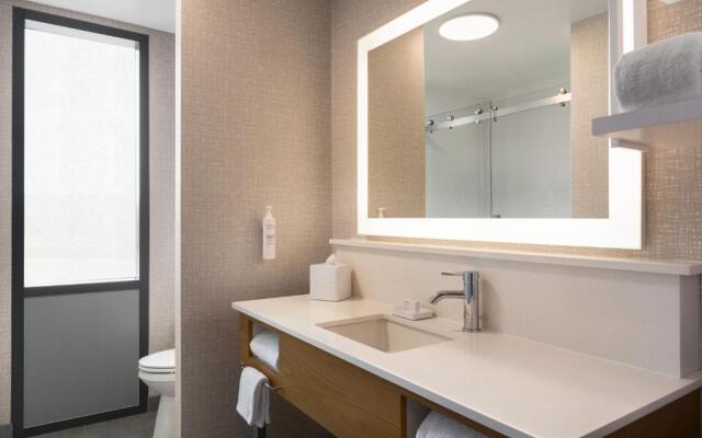 Hampton Inn & Suites San Mateo-San Francisco Airport