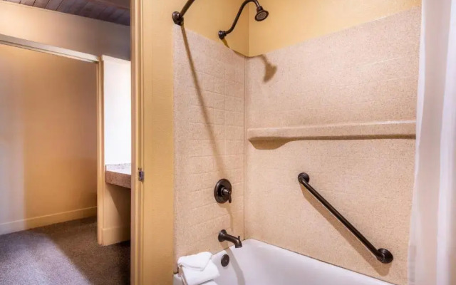 Yosemite Valley Lodge Hotel