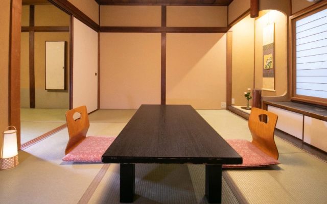 Japanese-Style Higashi Honganji View Family room 사진 1