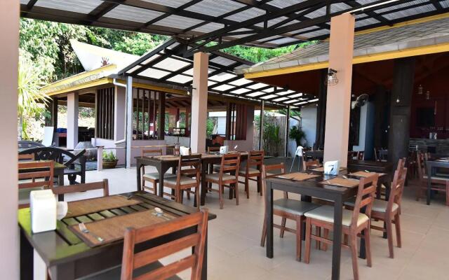 Koh Ngai Thanya Beach Resort Hotel
