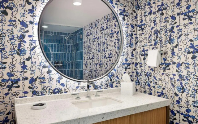 The Highland Dallas, Curio Collection by Hilton