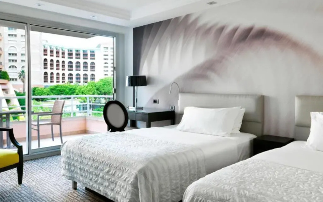 Le Meridien Beach Plaza