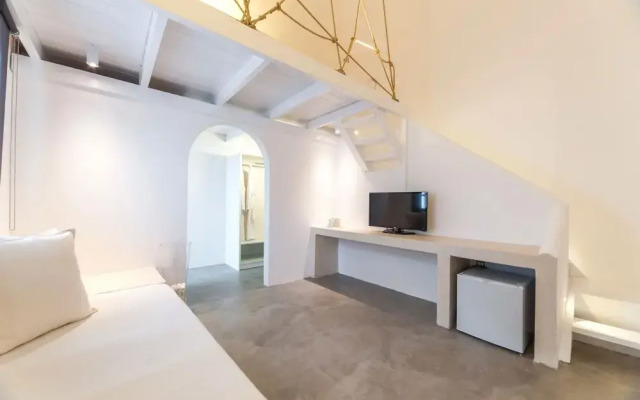 Athermi Suites - Adults Only