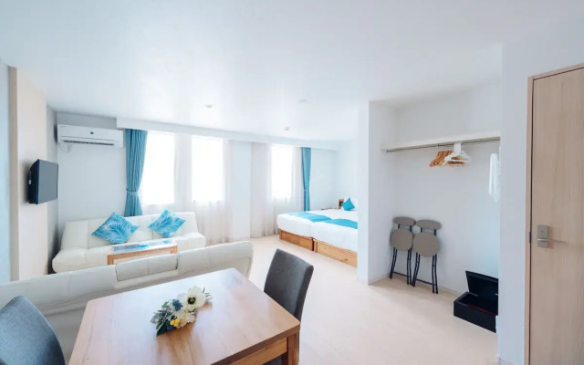 Hotel California Miyakojima Resort