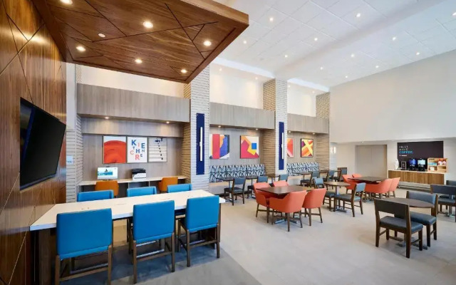 Holiday Inn Express and Suites Kitchener Southeast by IHG