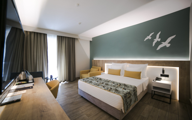 Sailor's Beach Club Hotel