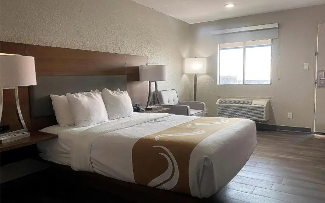 Отель SureStay Plus by Best Western Alamogordo White Sands
