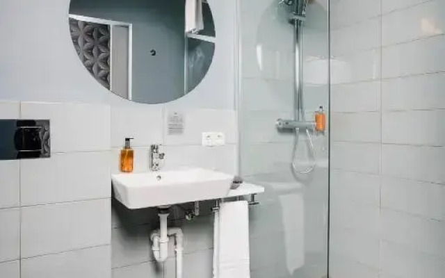 ODDSSON Midtown Hotel